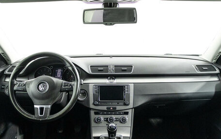 Volkswagen Passat B7, 2012 год, 1 049 777 рублей, 13 фотография