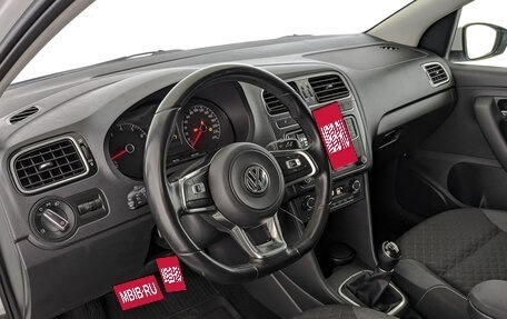 Volkswagen Polo VI (EU Market), 2018 год, 1 240 000 рублей, 5 фотография