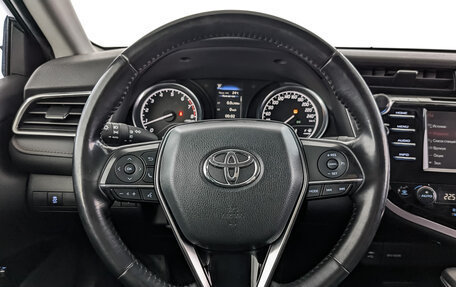Toyota Camry, 2019 год, 2 950 000 рублей, 6 фотография