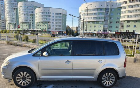 Volkswagen Touran III, 2008 год, 550 000 рублей, 3 фотография