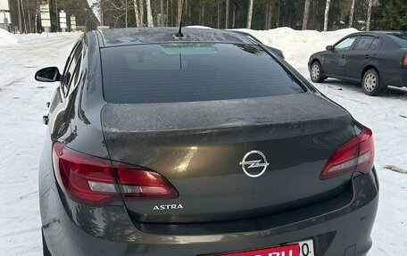 Opel Astra J, 2014 год, 920 000 рублей, 3 фотография
