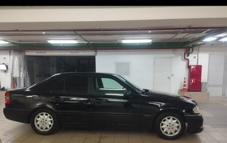Mercedes-Benz C-Класс, 1997 год, 260 000 рублей, 4 фотография