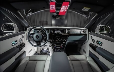 Rolls-Royce Phantom VIII, 2022 год, 74 990 000 рублей, 3 фотография