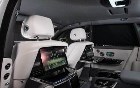 Rolls-Royce Phantom VIII, 2022 год, 74 990 000 рублей, 31 фотография