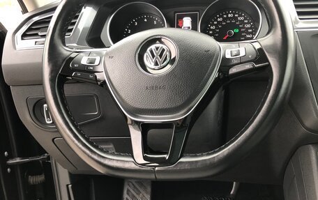 Volkswagen Tiguan II, 2019 год, 2 820 000 рублей, 26 фотография