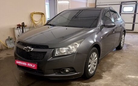 Chevrolet Cruze II, 2011 год, 730 000 рублей, 10 фотография