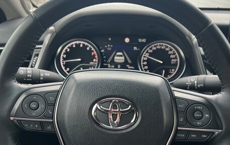 Toyota Camry, 2021 год, 3 799 000 рублей, 12 фотография