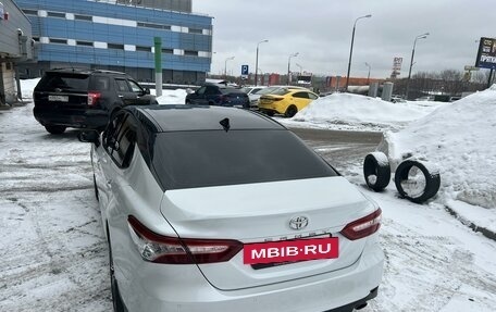 Toyota Camry, 2021 год, 3 799 000 рублей, 5 фотография