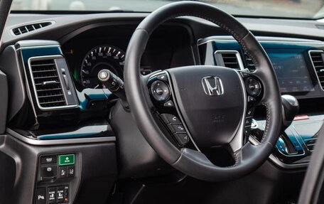 Honda Elysion, 2020 год, 4 350 000 рублей, 10 фотография