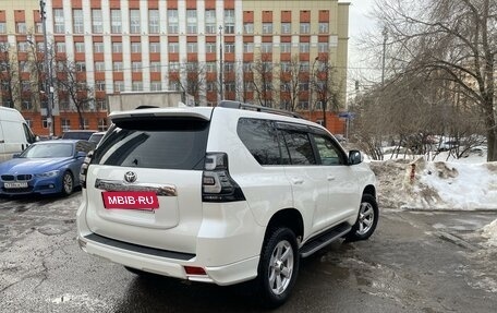 Toyota Land Cruiser Prado 150 рестайлинг 2, 2018 год, 6 000 000 рублей, 9 фотография