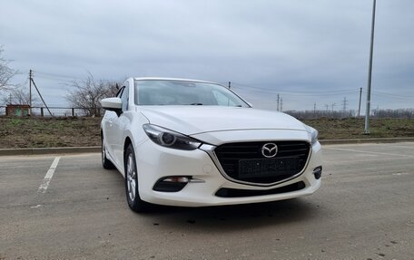 Mazda Axela, 2017 год, 1 699 999 рублей, 2 фотография