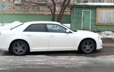 Chrysler 300C II, 2012 год, 2 400 000 рублей, 7 фотография