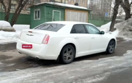 Chrysler 300C II, 2012 год, 2 400 000 рублей, 9 фотография