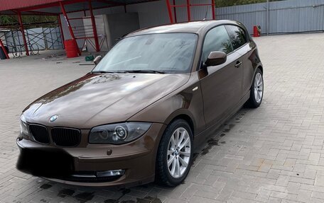 BMW 1 серия, 2009 год, 930 000 рублей, 7 фотография