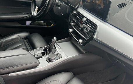 BMW 5 серия, 2018 год, 2 600 000 рублей, 7 фотография