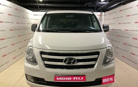 Hyundai H-1 II рестайлинг, 2016 год, 2 700 000 рублей, 2 фотография
