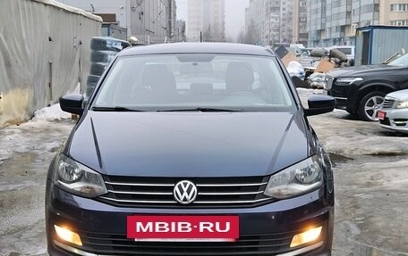 Volkswagen Polo VI (EU Market), 2017 год, 1 399 000 рублей, 2 фотография