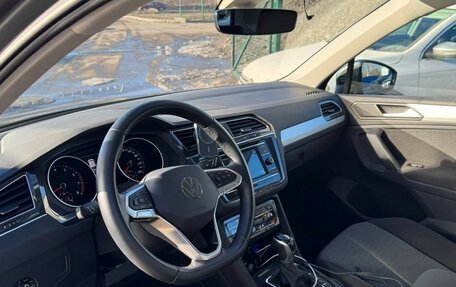 Volkswagen Tiguan II, 2021 год, 3 000 000 рублей, 6 фотография