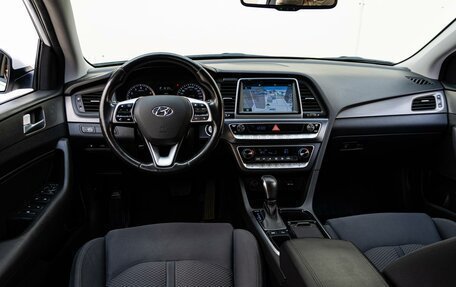 Hyundai Sonata VII, 2018 год, 2 200 000 рублей, 10 фотография