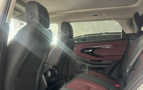Land Rover Range Rover Evoque II, 2023 год, 5 750 000 рублей, 8 фотография