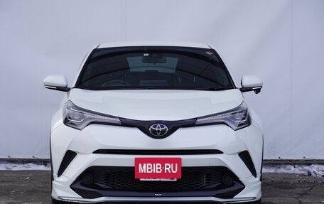 Toyota C-HR I рестайлинг, 2018 год, 2 100 000 рублей, 2 фотография