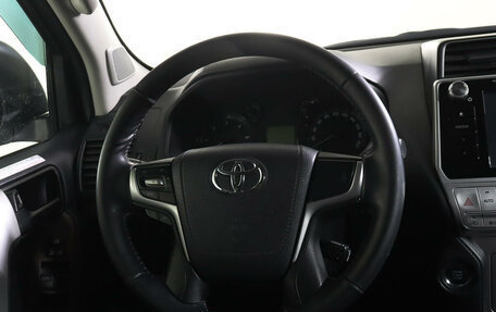 Toyota Land Cruiser Prado 150 рестайлинг 2, 2018 год, 5 149 000 рублей, 17 фотография