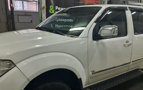 Nissan Pathfinder, 2011 год, 1 620 000 рублей, 1 фотография