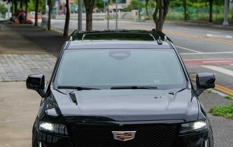 Cadillac Escalade V, 2023 год, 16 016 018 рублей, 3 фотография