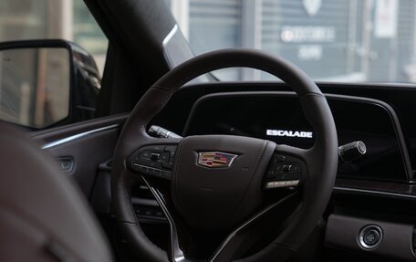 Cadillac Escalade V, 2023 год, 16 016 018 рублей, 9 фотография