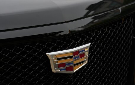 Cadillac Escalade V, 2023 год, 16 016 018 рублей, 16 фотография