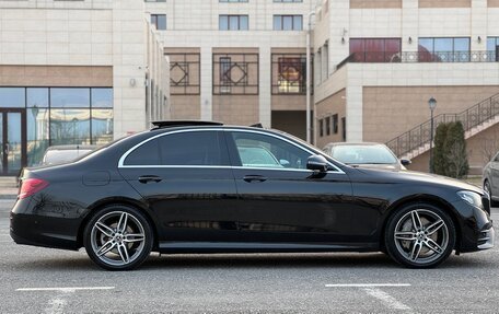 Mercedes-Benz E-Класс, 2017 год, 3 570 000 рублей, 3 фотография
