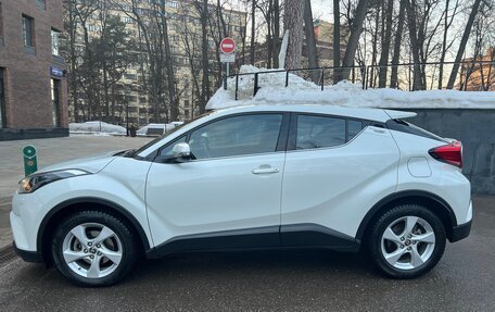 Toyota C-HR I рестайлинг, 2018 год, 2 555 000 рублей, 2 фотография