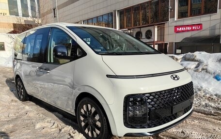 Hyundai Staria, 2023 год, 7 600 000 рублей, 2 фотография
