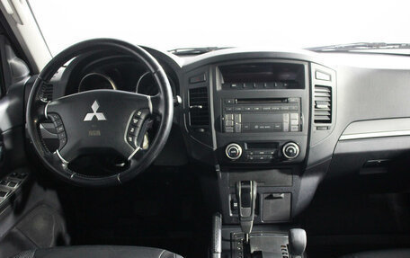 Mitsubishi Pajero IV, 2010 год, 12 фотография
