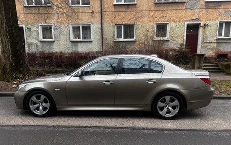 BMW 5 серия, 2004 год, 1 400 000 рублей, 4 фотография