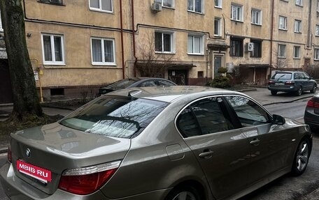 BMW 5 серия, 2004 год, 1 400 000 рублей, 3 фотография