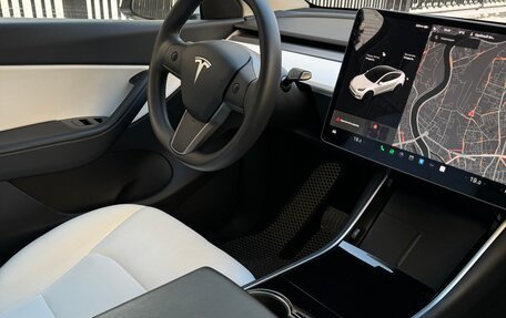 Tesla Model Y I, 2020 год, 4 000 000 рублей, 11 фотография