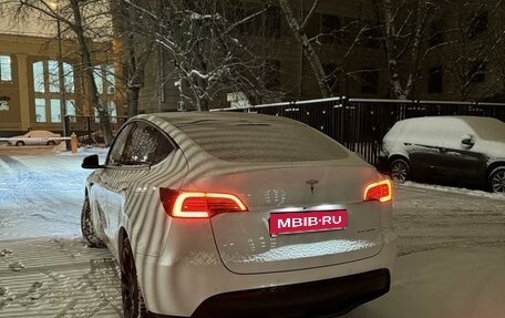 Tesla Model Y I, 2020 год, 4 000 000 рублей, 6 фотография