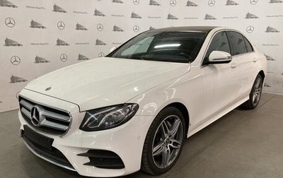 Mercedes-Benz E-Класс, 2019 год, 3 499 000 рублей, 1 фотография