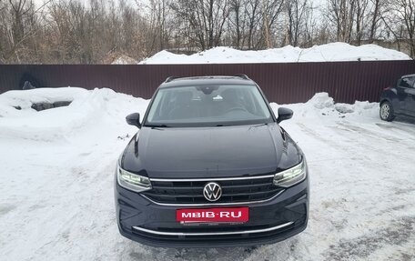 Volkswagen Tiguan II, 2021 год, 2 850 000 рублей, 15 фотография