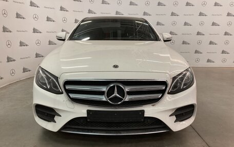 Mercedes-Benz E-Класс, 2019 год, 3 499 000 рублей, 2 фотография