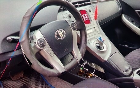 Toyota Prius, 2012 год, 850 000 рублей, 4 фотография