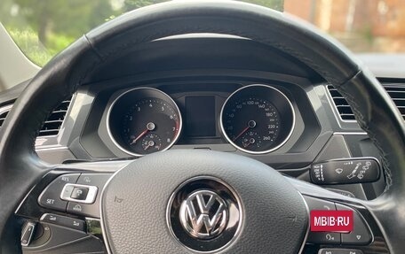 Volkswagen Tiguan II, 2018 год, 3 000 000 рублей, 8 фотография