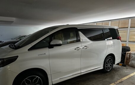 Toyota Alphard III, 2019 год, 5 700 000 рублей, 2 фотография