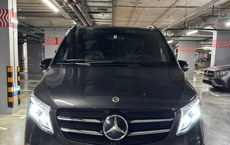Mercedes-Benz V-Класс, 2022 год, 20 000 000 рублей, 1 фотография