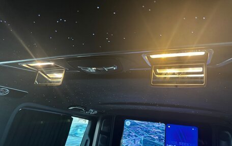 Mercedes-Benz V-Класс, 2022 год, 20 000 000 рублей, 6 фотография