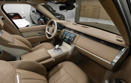 Land Rover Range Rover IV рестайлинг, 2024 год, 39 000 000 рублей, 30 фотография
