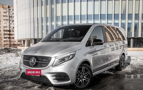 Mercedes-Benz V-Класс, 2023 год, 9 900 000 рублей, 3 фотография