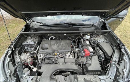 Toyota RAV4, 2019 год, 3 150 000 рублей, 10 фотография