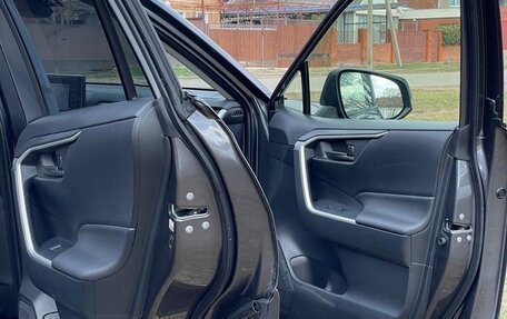 Toyota RAV4, 2019 год, 3 150 000 рублей, 15 фотография